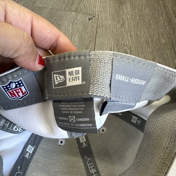 Oakland Raiders Hat Cap Small Medium Stretch White New Era Fit 39THIRTY - Picture 7 of 7